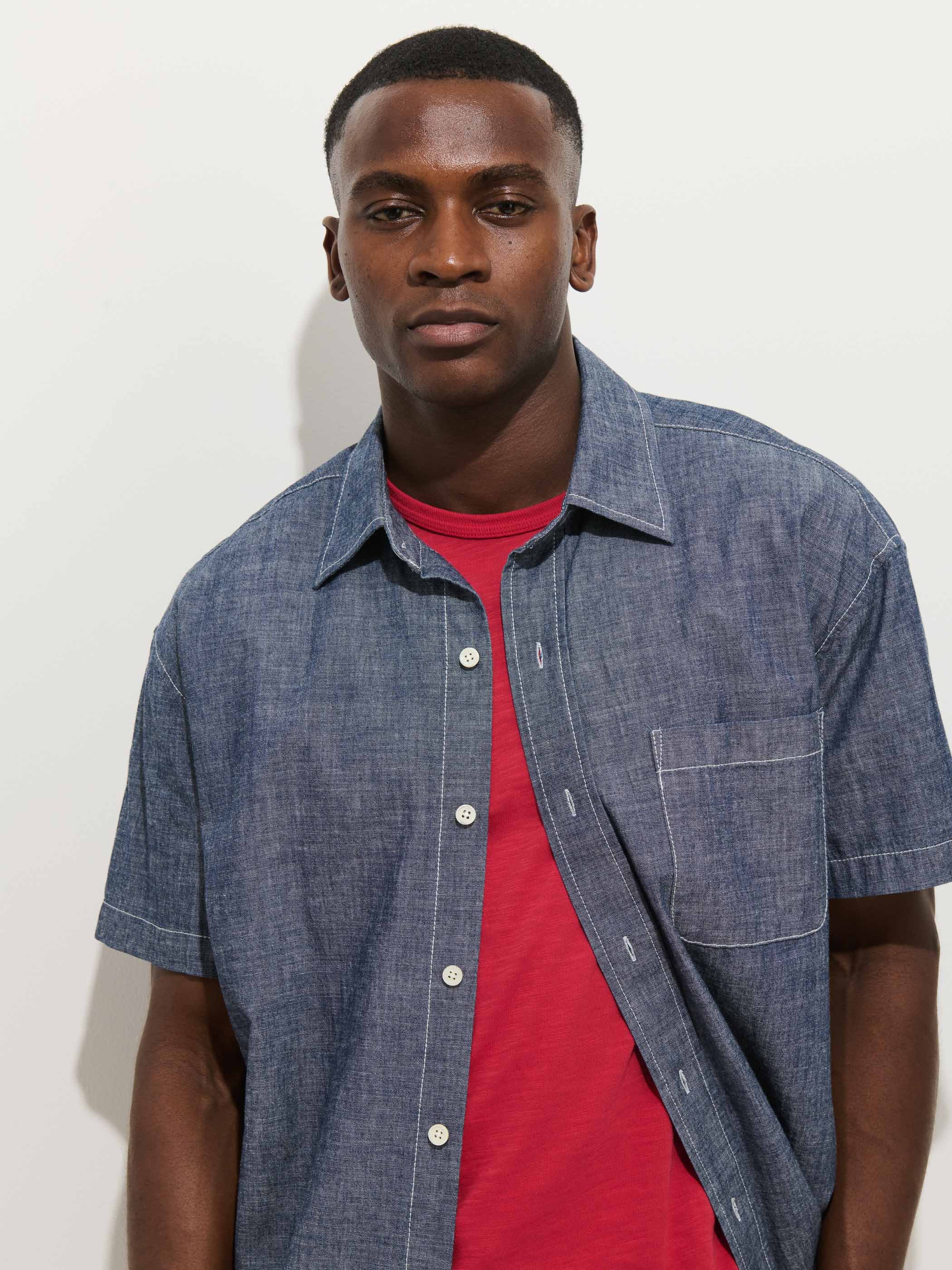 Franklin Short Sleeve Shirt In Chambray - Image 5