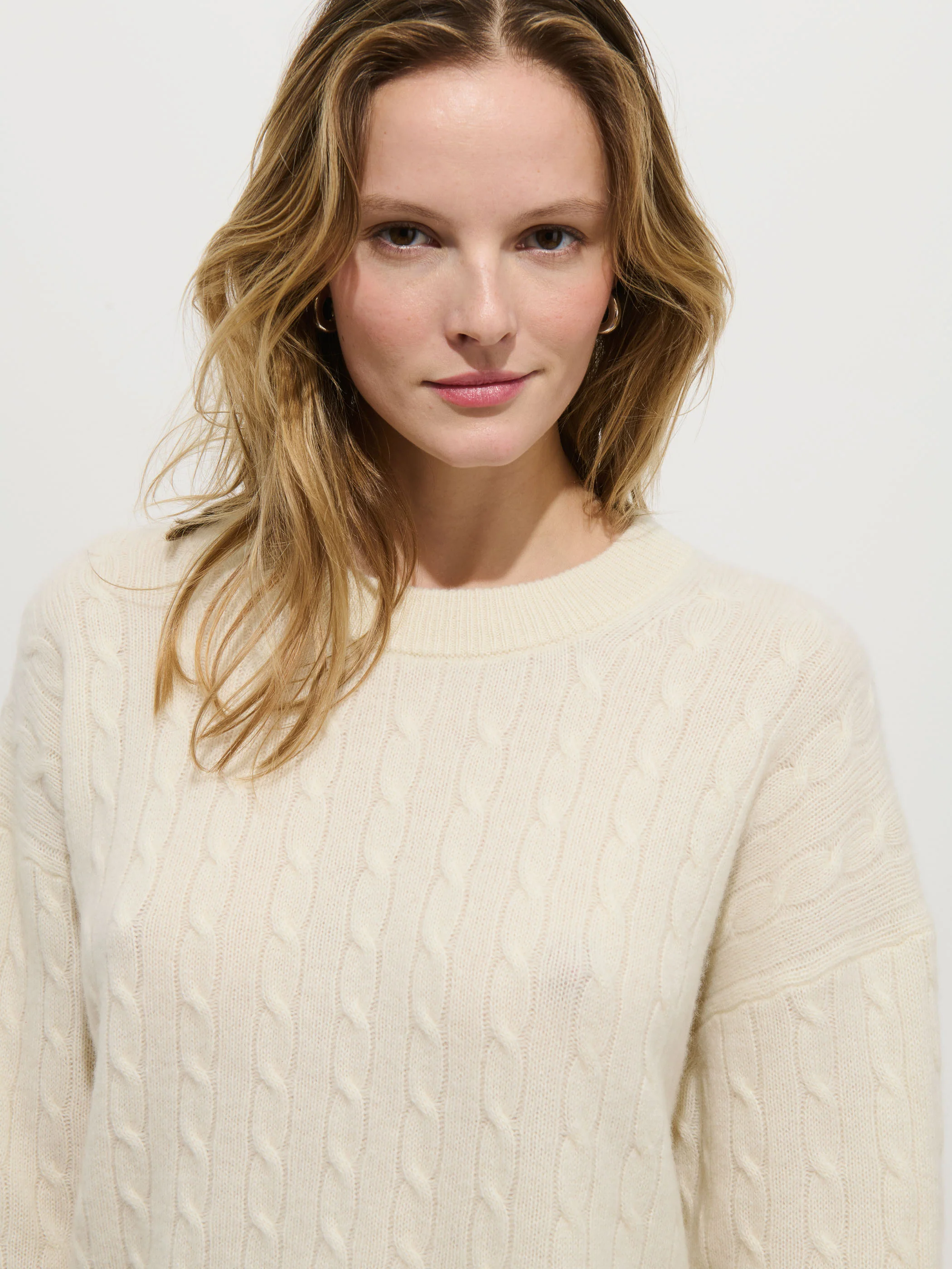 Charlie Cable Sweater In Cashmere - Image 5