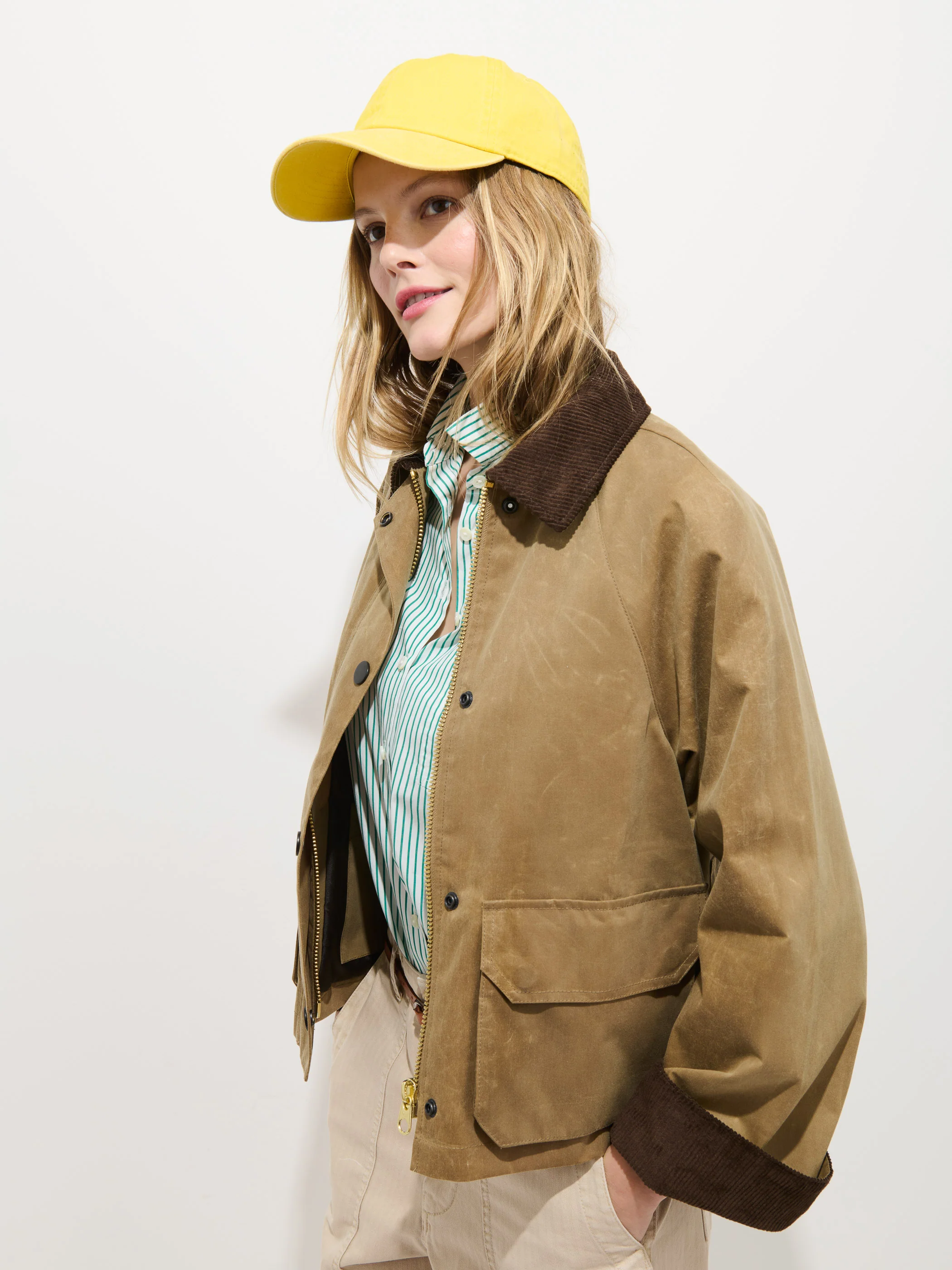 Chiltern Cropped Jacket In Waxed Canvas - Image 4