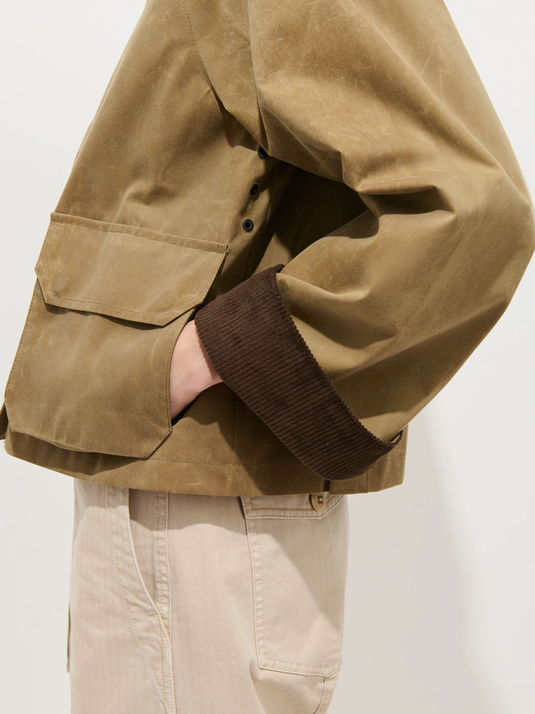 Chiltern Cropped Jacket In Waxed Canvas - Image 6