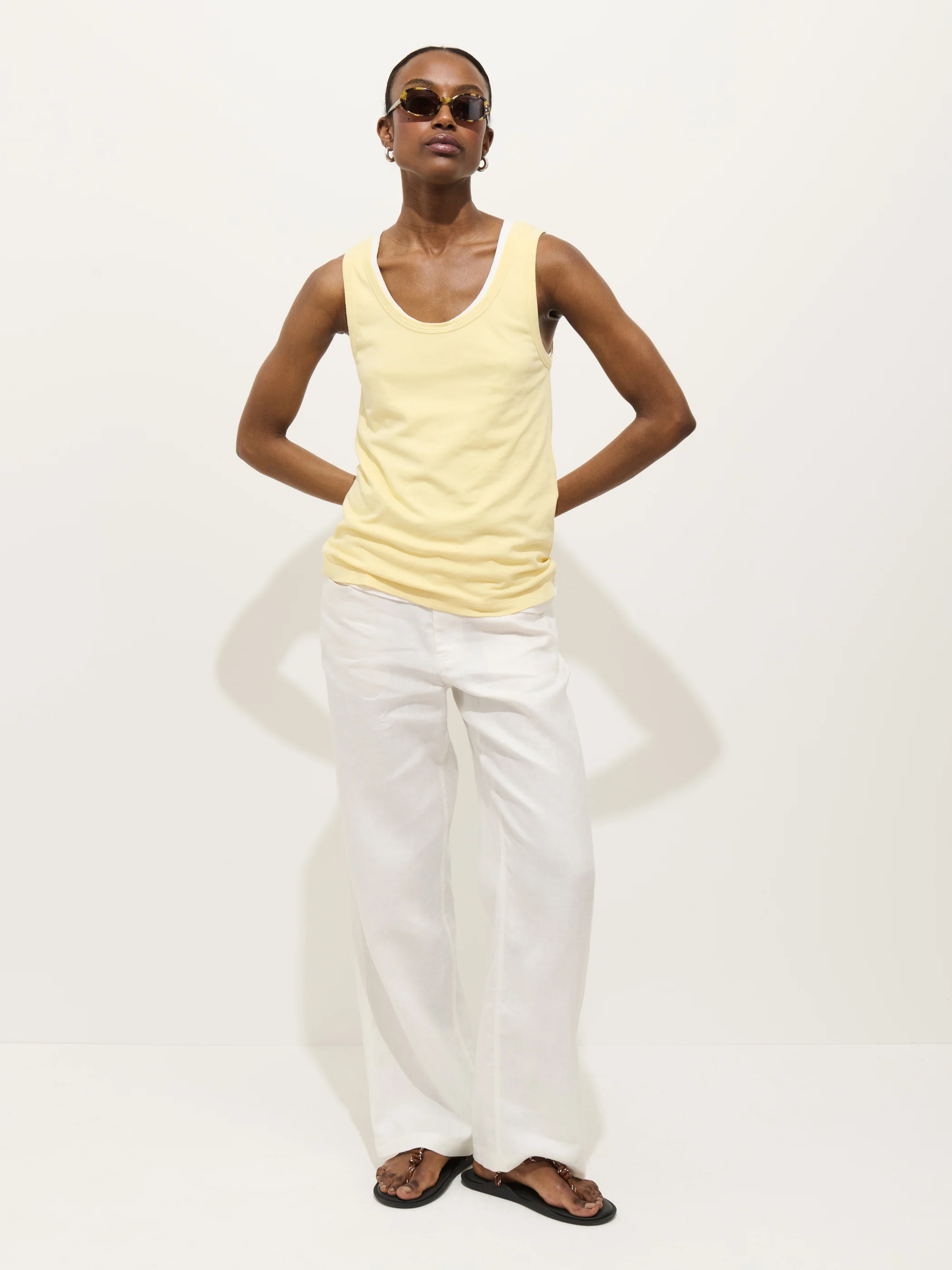 Garcon Tank In Linen Cotton - Image 4