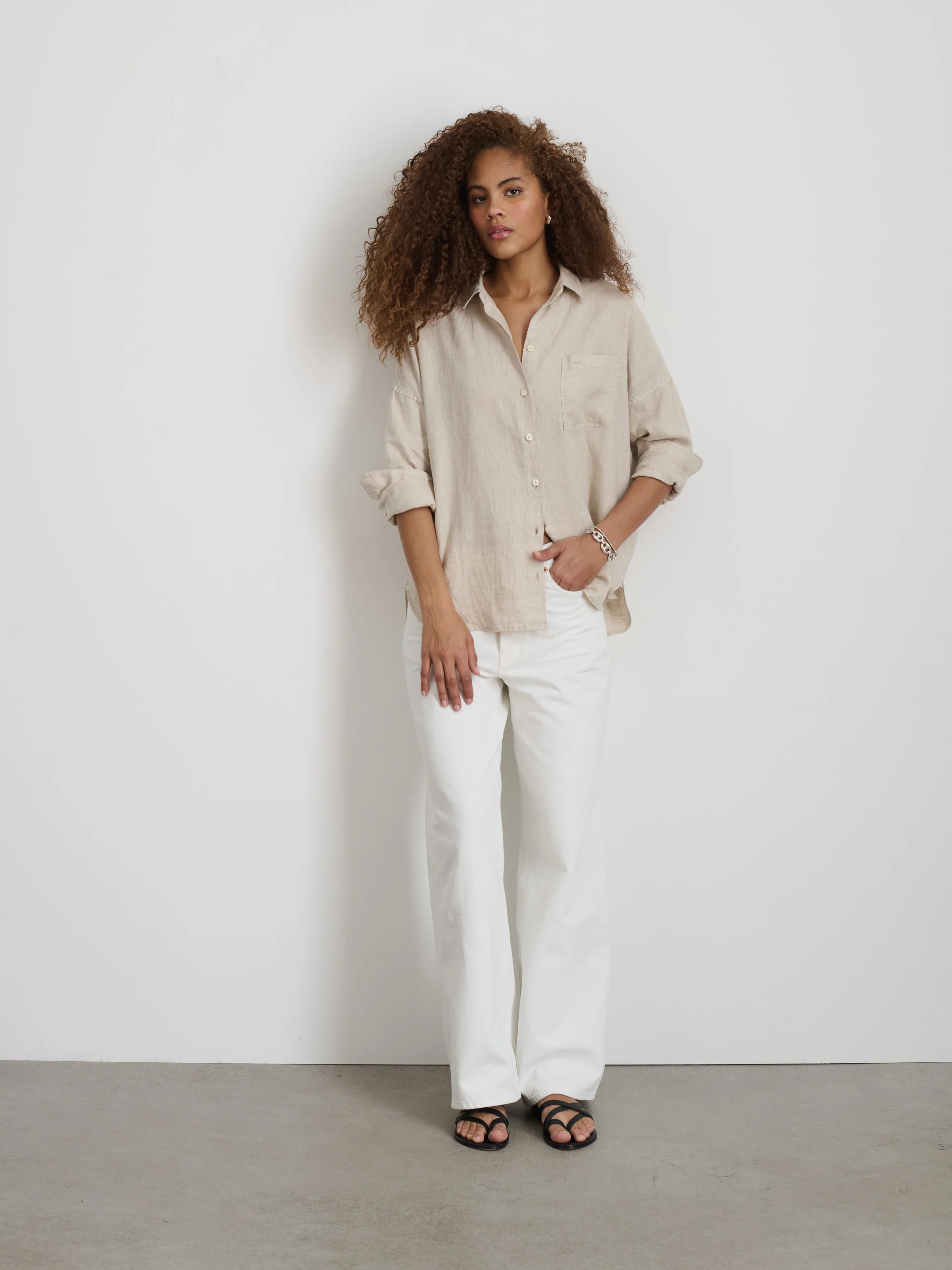 Jo Shirt In Flax Linen - Image 4