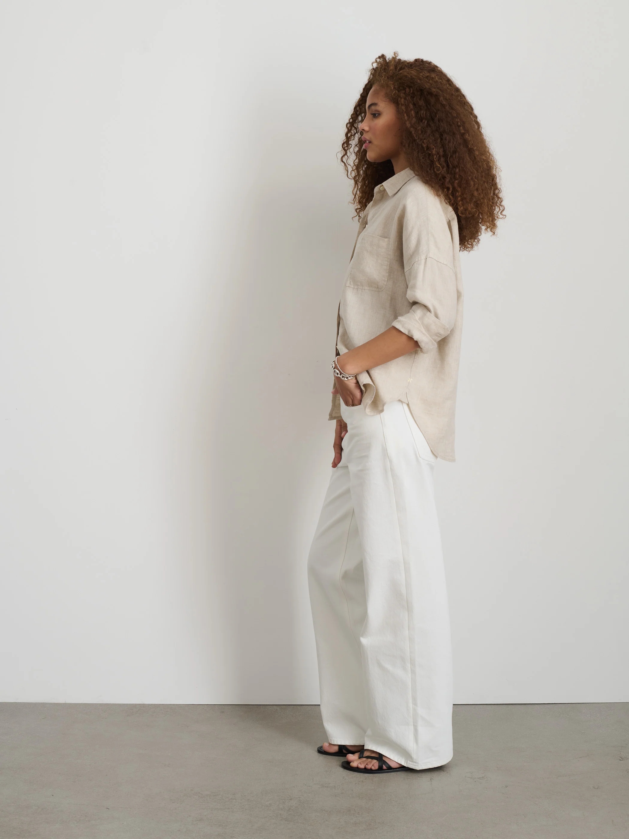 Jo Shirt In Flax Linen - Image 6