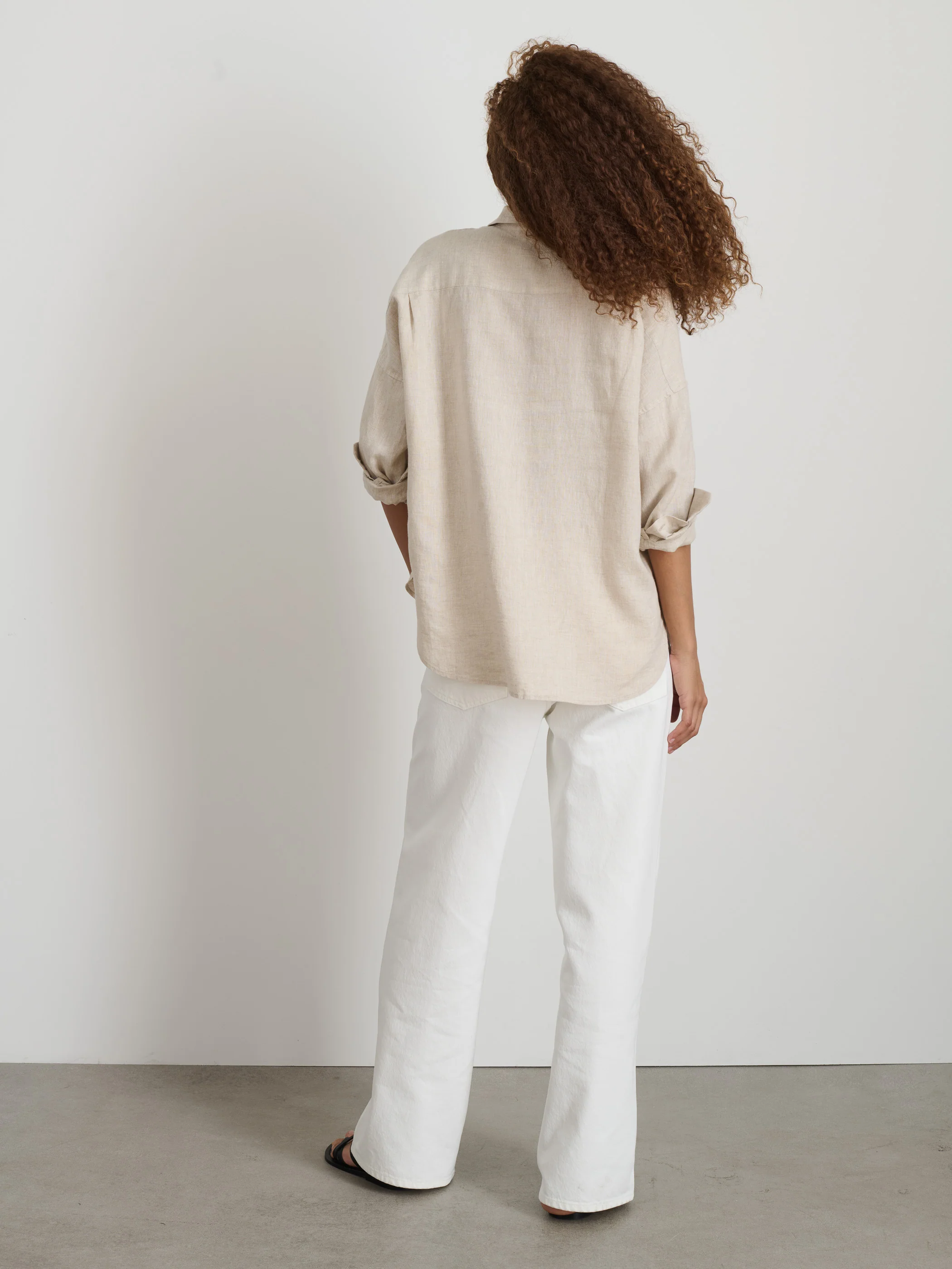 Jo Shirt In Flax Linen - Image 7