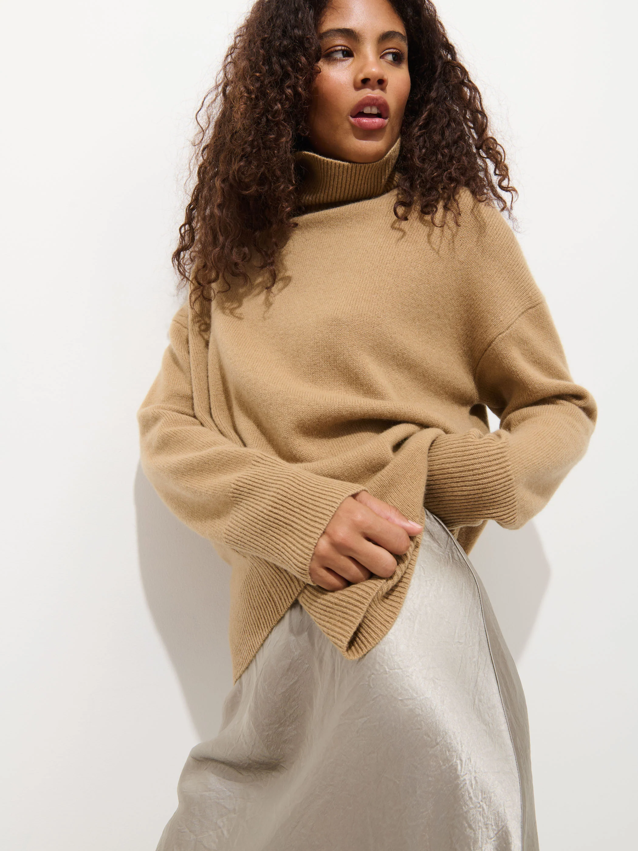 Maisie Turtleneck Sweater In Cashmere - Image 4