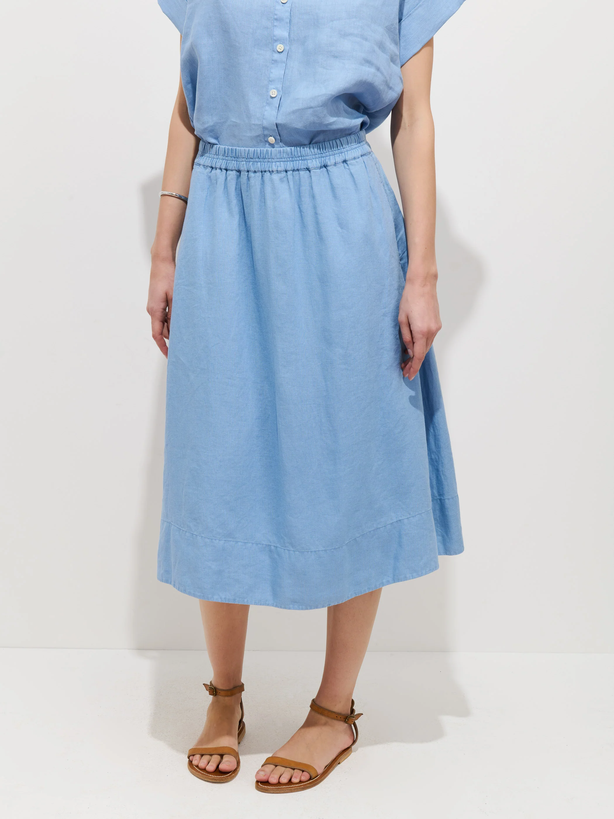 Maddie Skirt In Linen - Image 5
