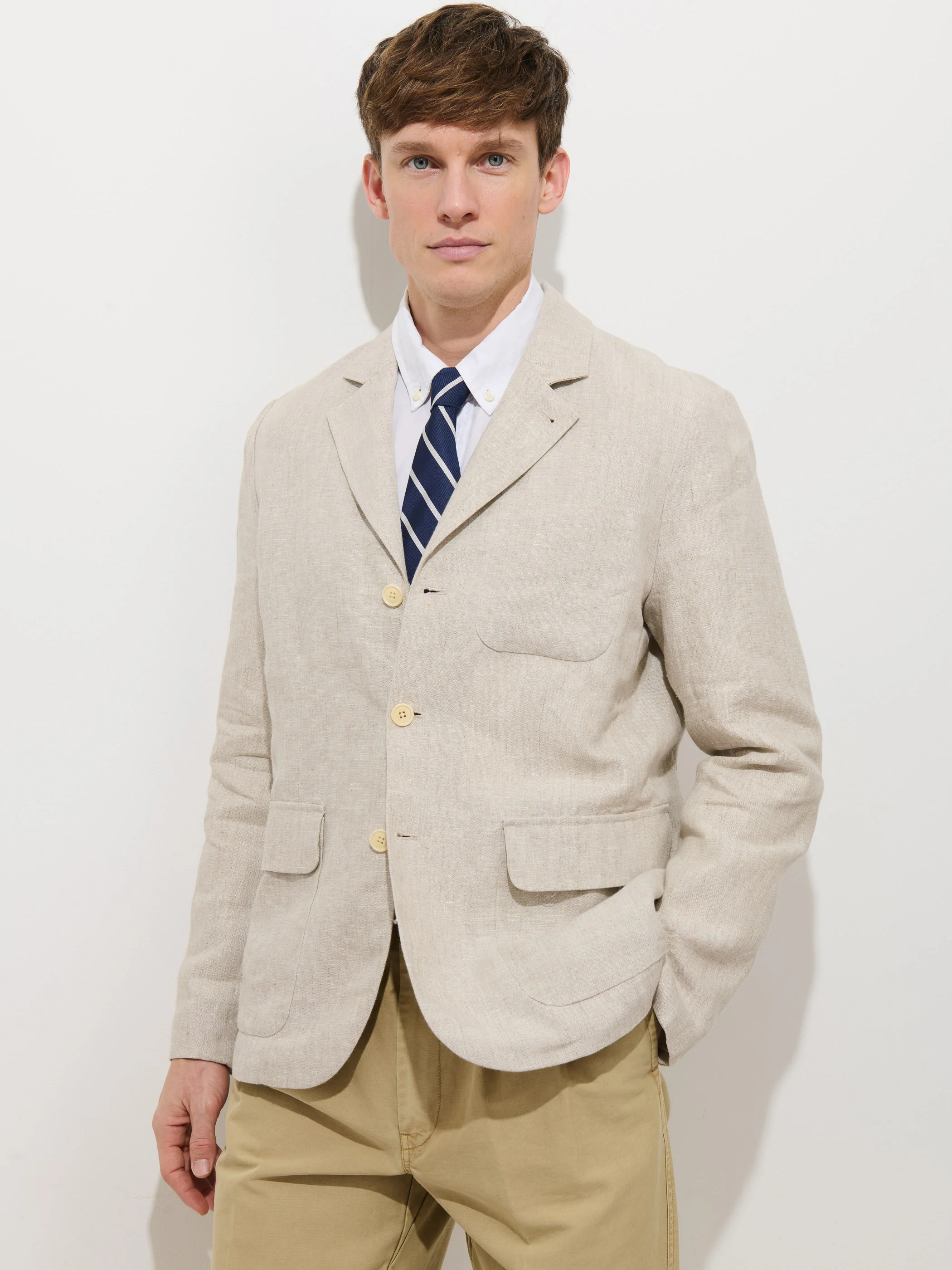 Mercer Linen Jacket In Flax - Image 11