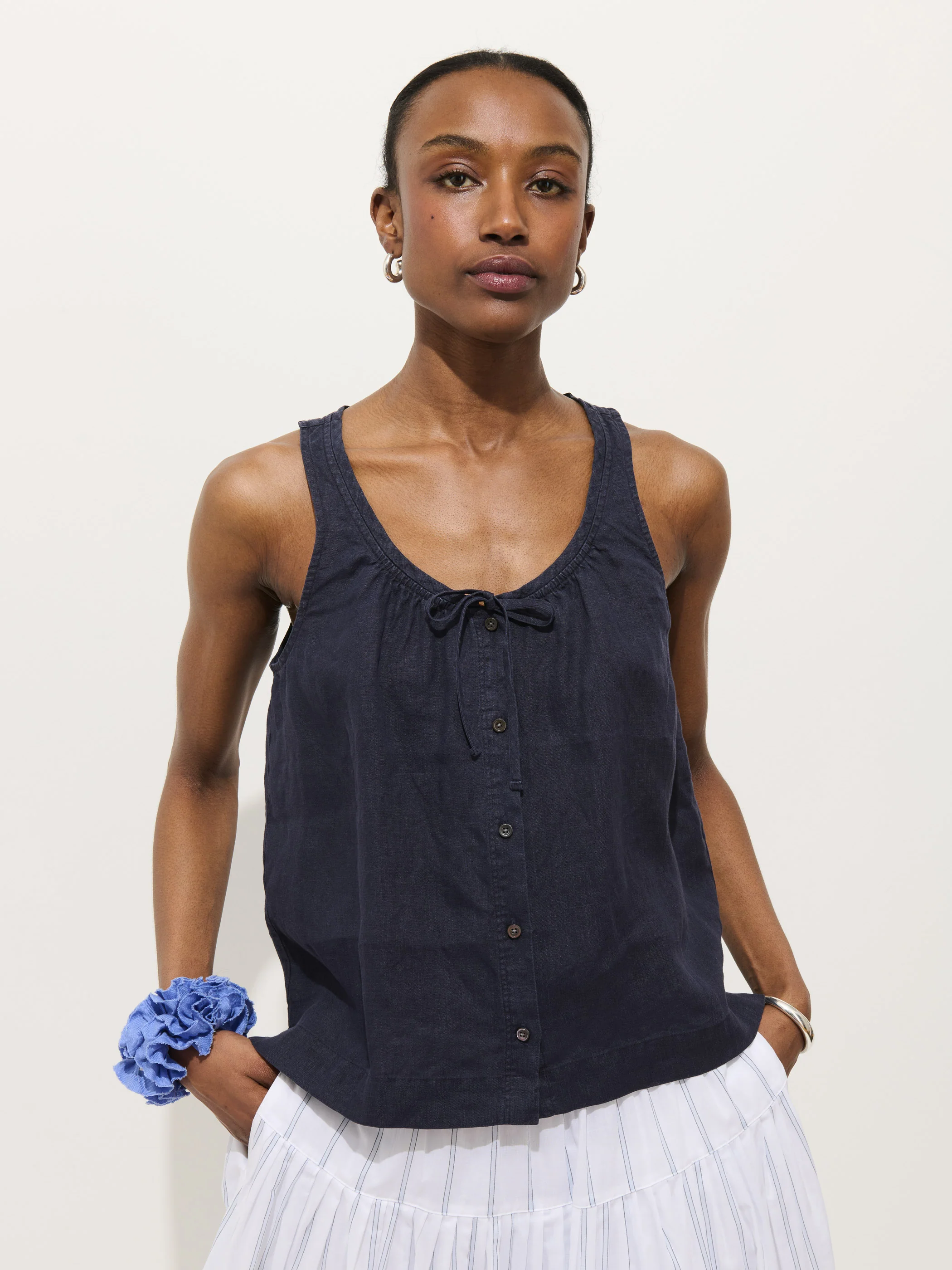 Sidney Top In Linen - Image 4