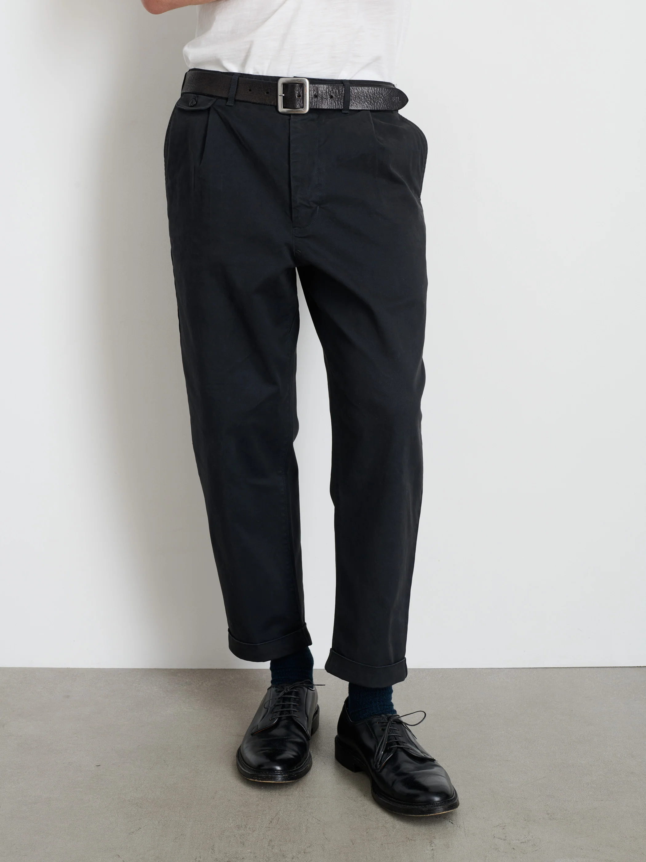 Standard Pleated Pant in Chino - Image 6