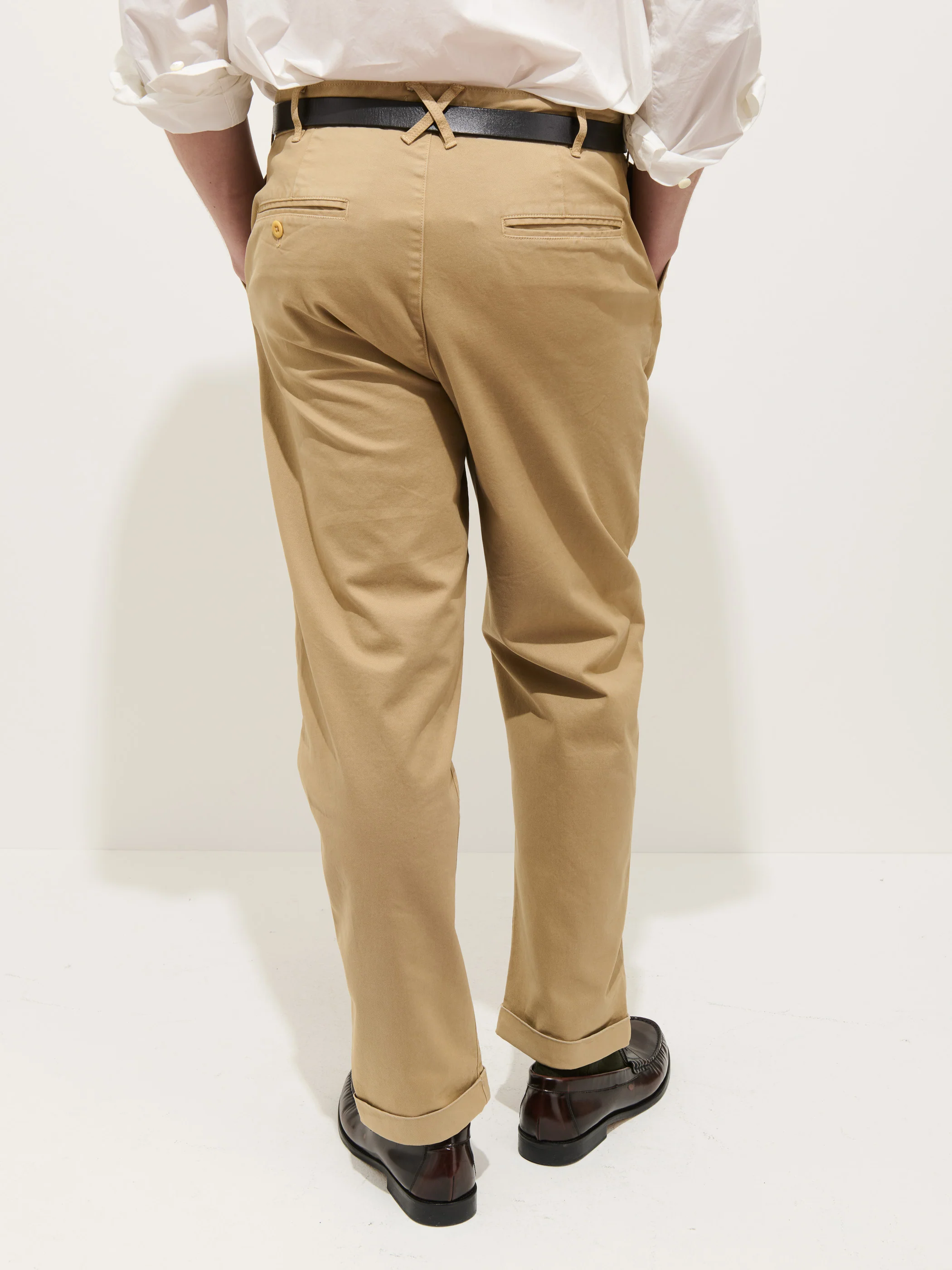 Standard Pleated Pant in Chino - Image 7