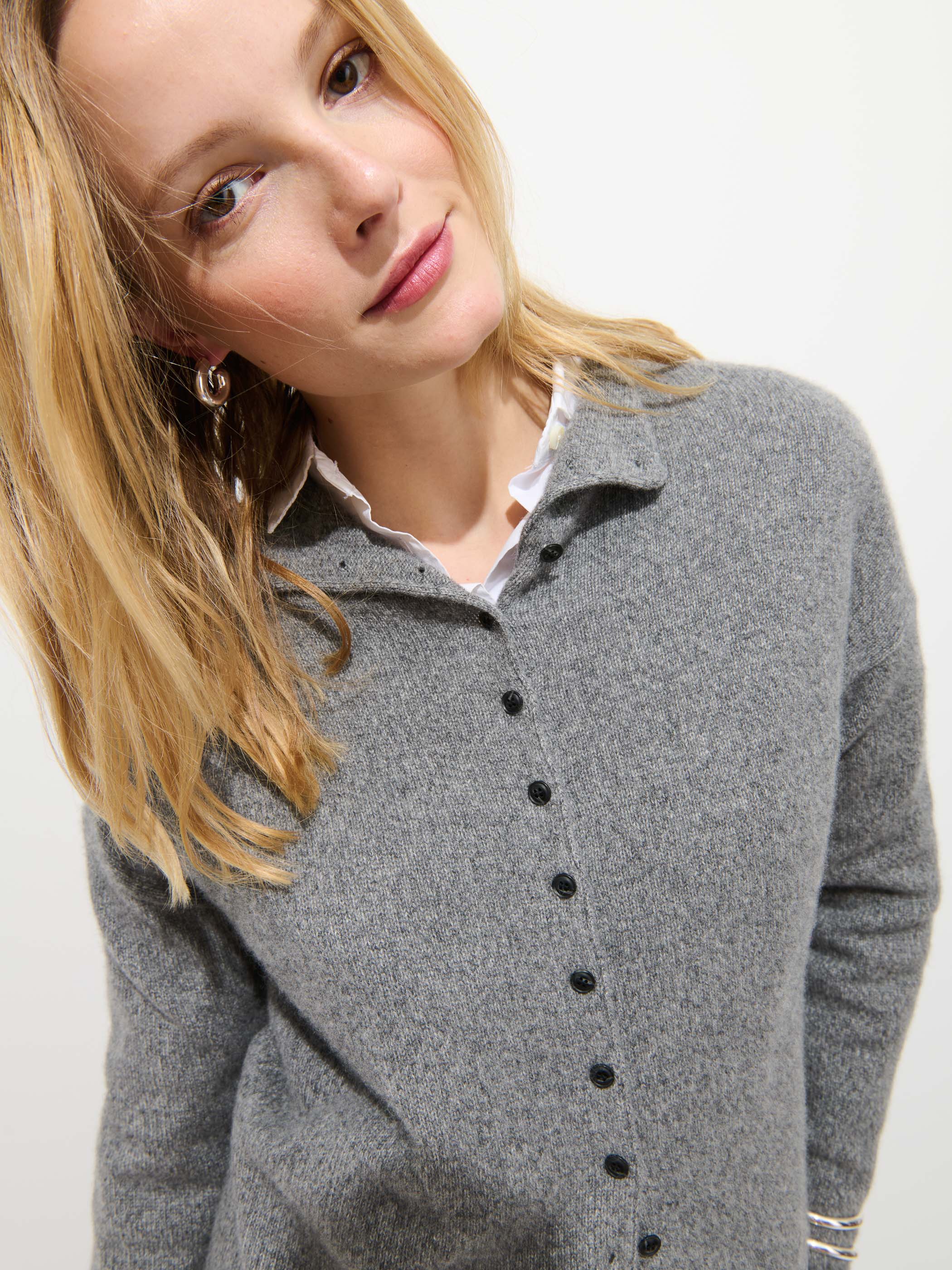 Taylor Cardigan In Cashmere - Image 5
