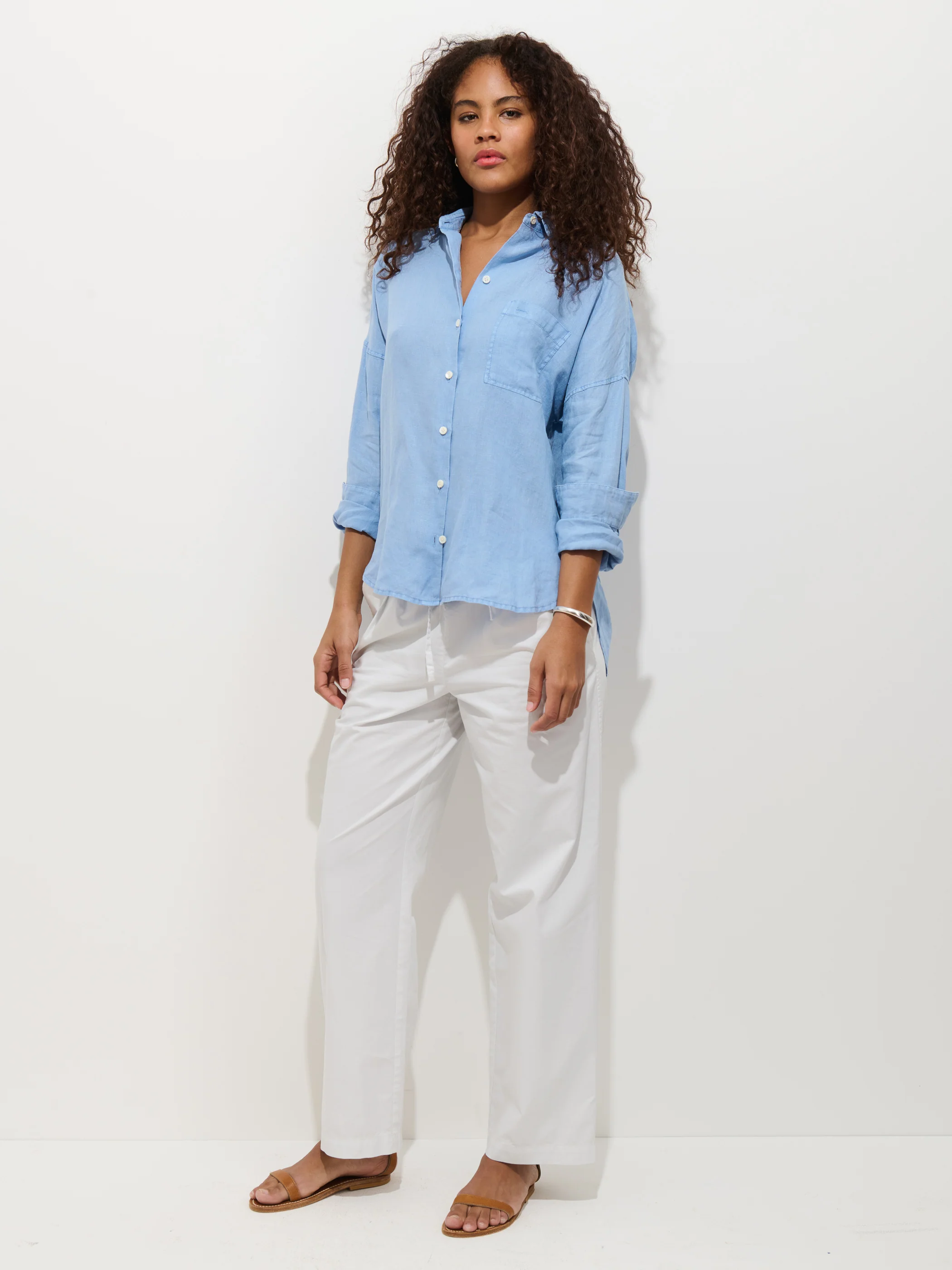 The Jo Shirt In Linen - Image 3