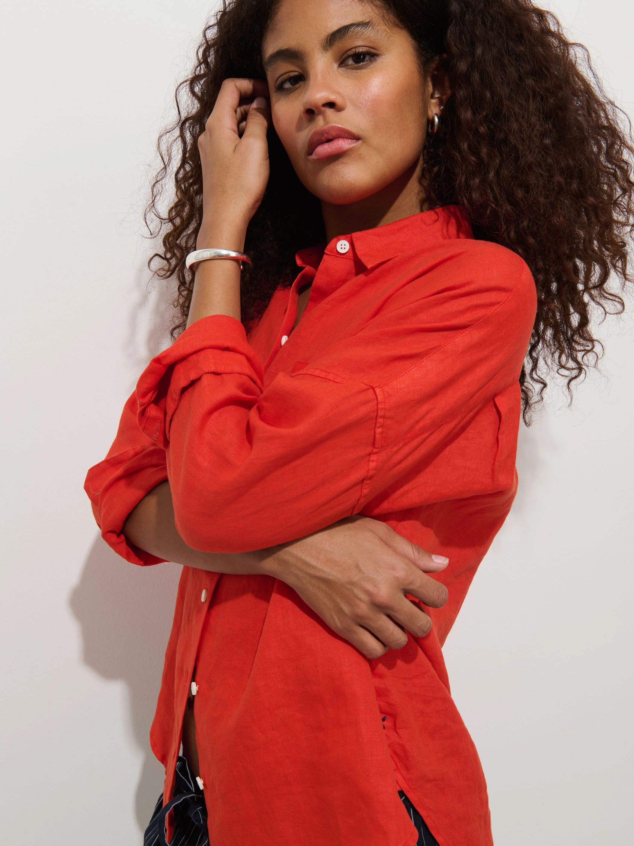 The Jo Shirt In Linen - Image 5