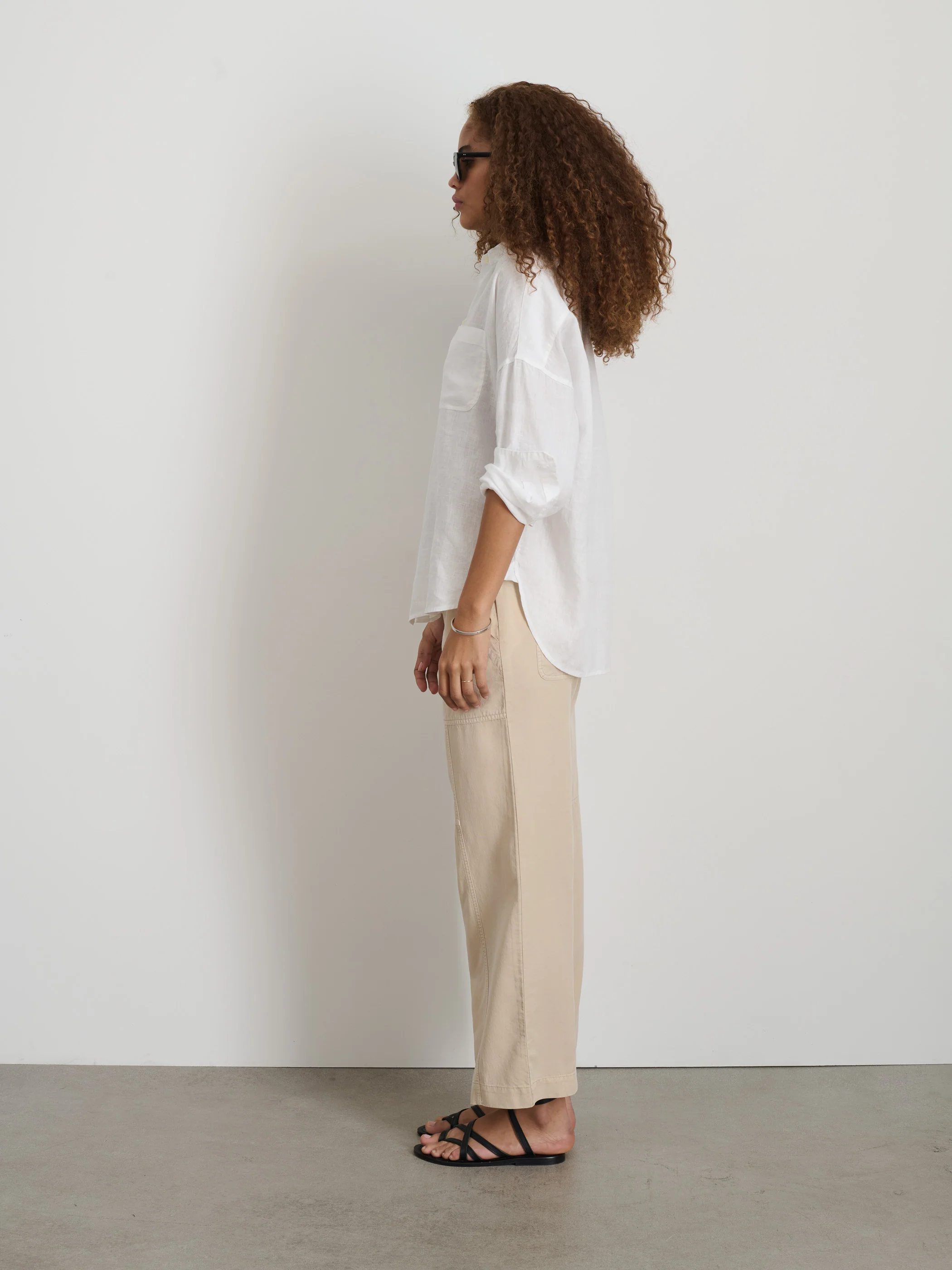 The Jo Shirt In Linen - Image 4
